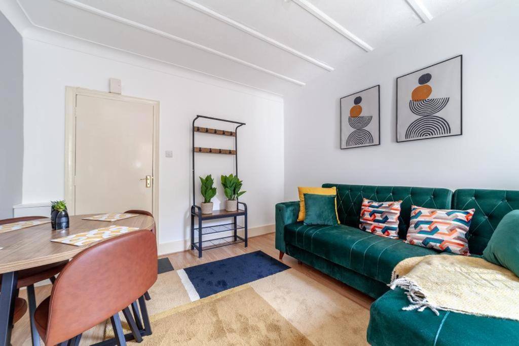 One Bedroom Flat In The Heart Of Brixton Londres Exterior foto