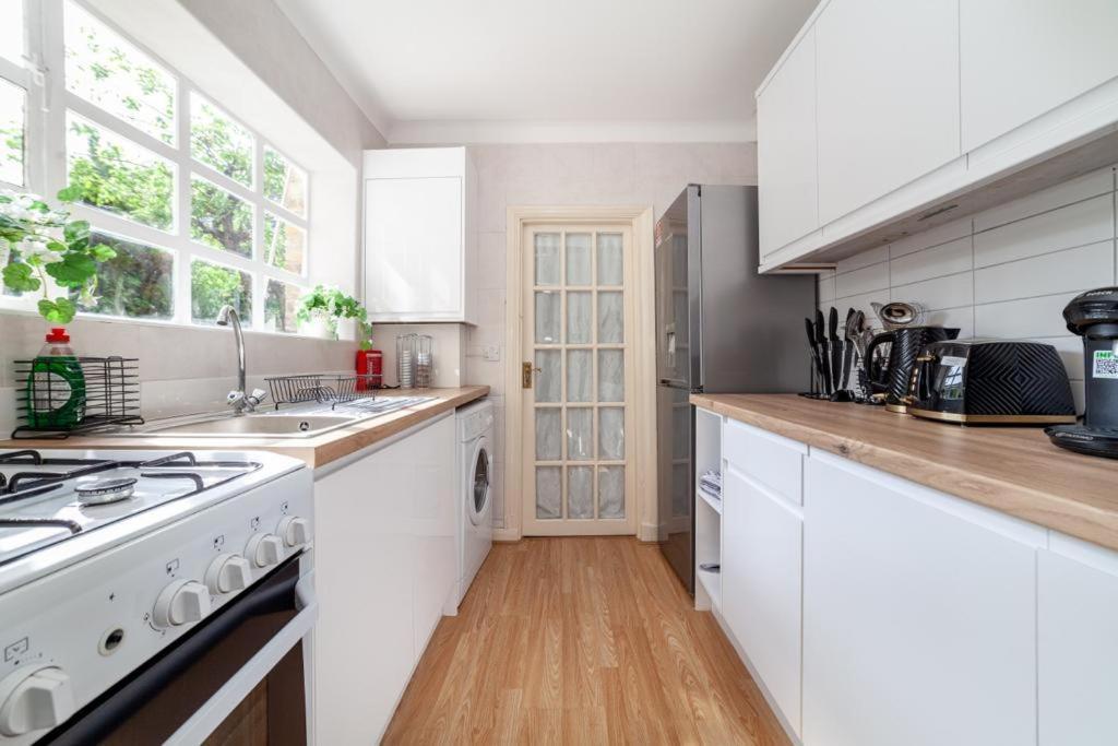 One Bedroom Flat In The Heart Of Brixton Londres Exterior foto
